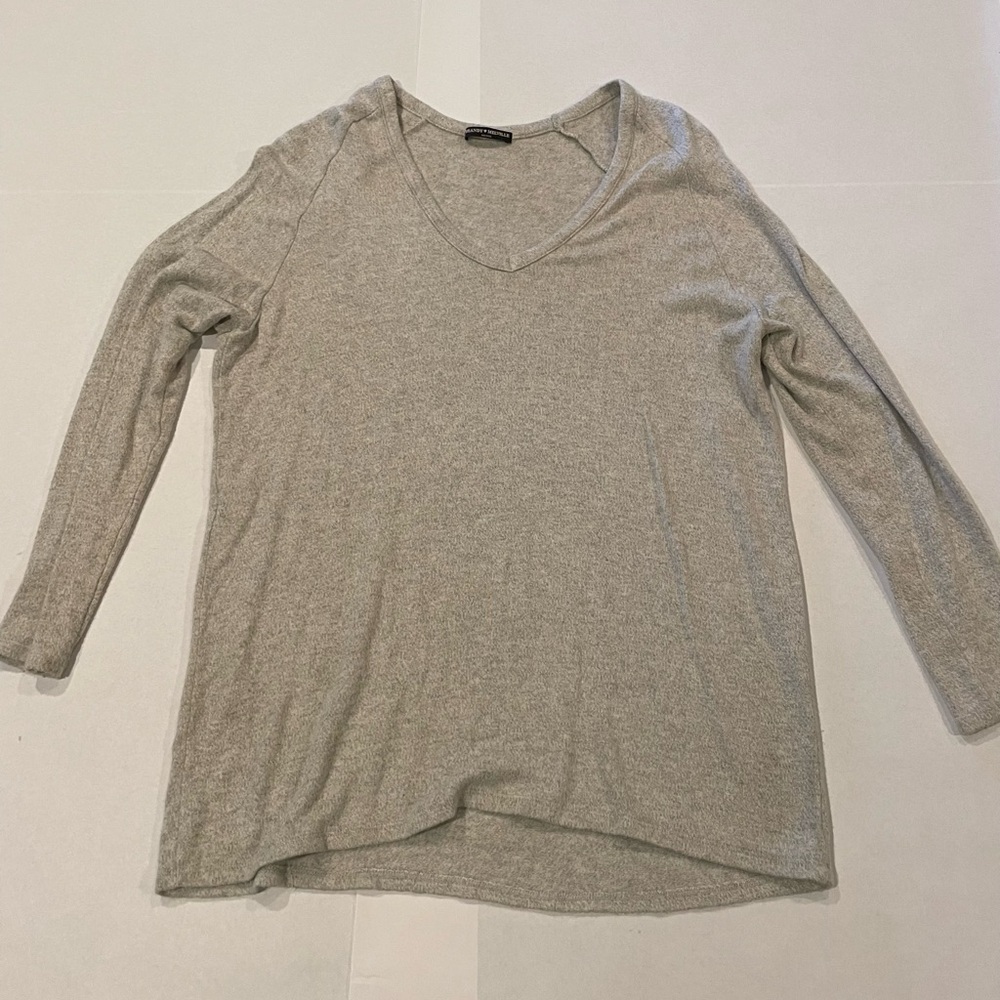Brandy Melville sweater